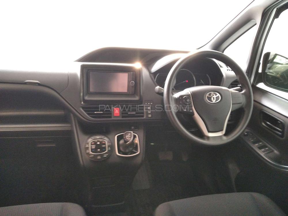ٹویوٹا نوح 2014 for Sale in لاہور ٹویوٹا نوح 2014 for Sale in لاہور Image-10