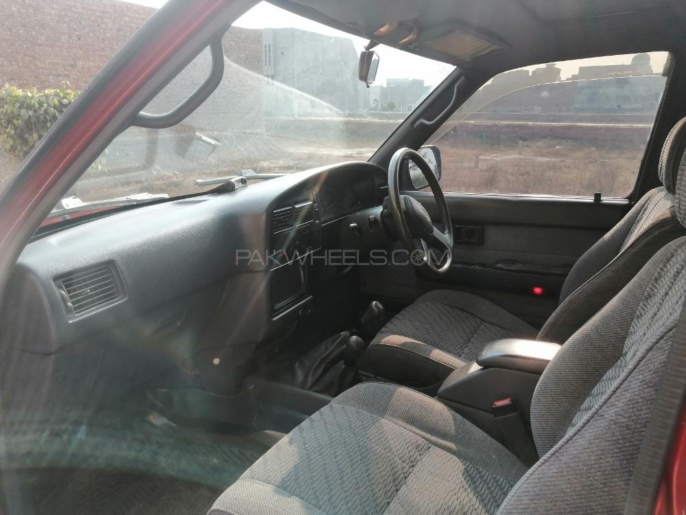 Toyota Hilux 1995 for Sale in Jhang Toyota Hilux 1995 for Sale in Jhang Image-15