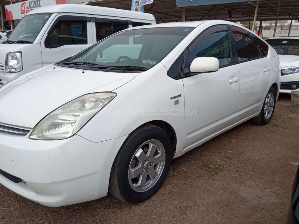 Toyota Prius 2010 for Sale in Rawalpindi Toyota Prius 2010 for Sale in Rawalpindi Image-2