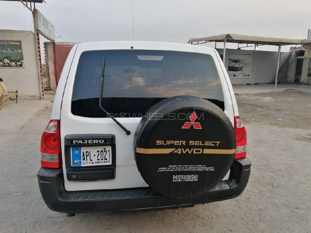 مٹسوبیشی پجیرو 2005 for Sale in پشاور مٹسوبیشی پجیرو 2005 for Sale in پشاور Image-6