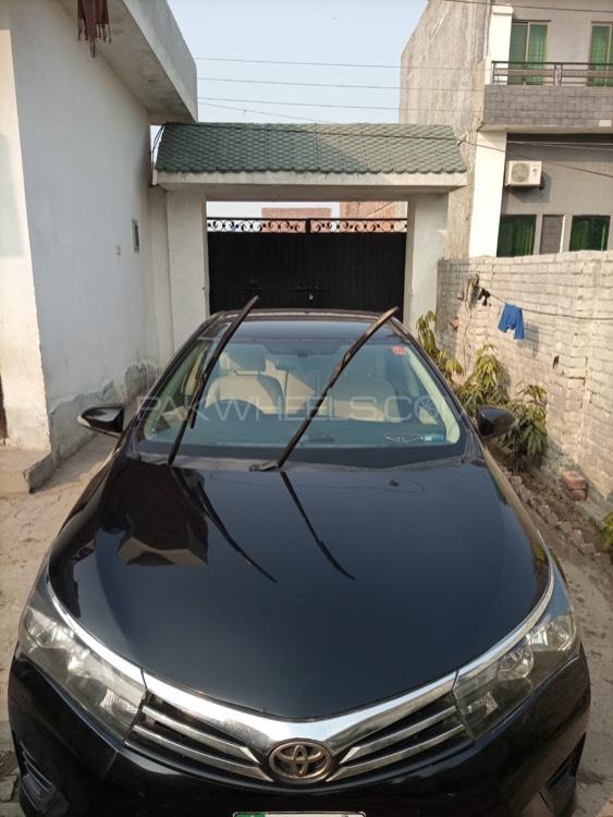 Toyota Corolla 2016 for Sale in Lahore Image-1