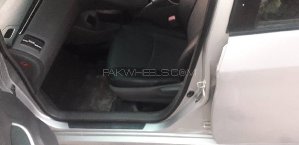 Toyota Prius 2010 for Sale in Peshawar Toyota Prius 2010 for Sale in Peshawar Image-6