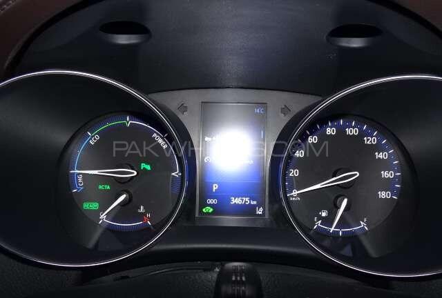 Toyota C-HR 2021 for Sale in Lahore Toyota C-HR 2021 for Sale in Lahore Image-9