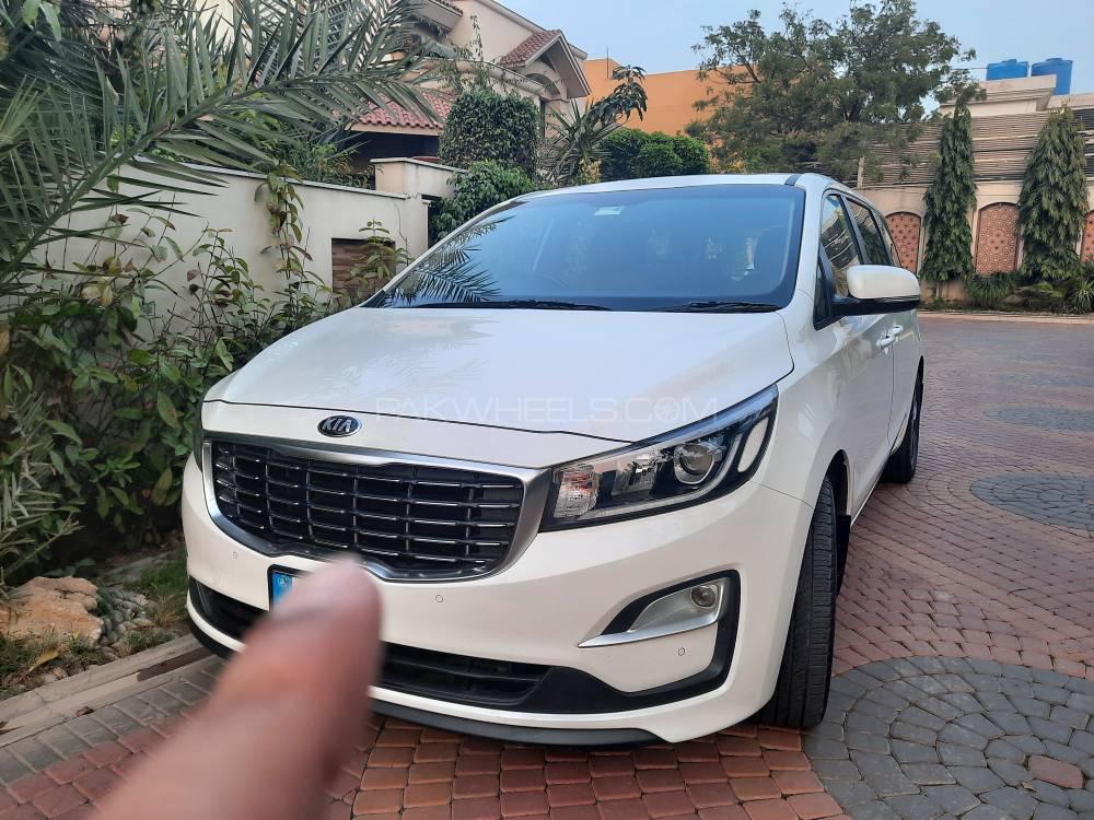 کِیا کارنیول 2019 for Sale in لاہور Image-1