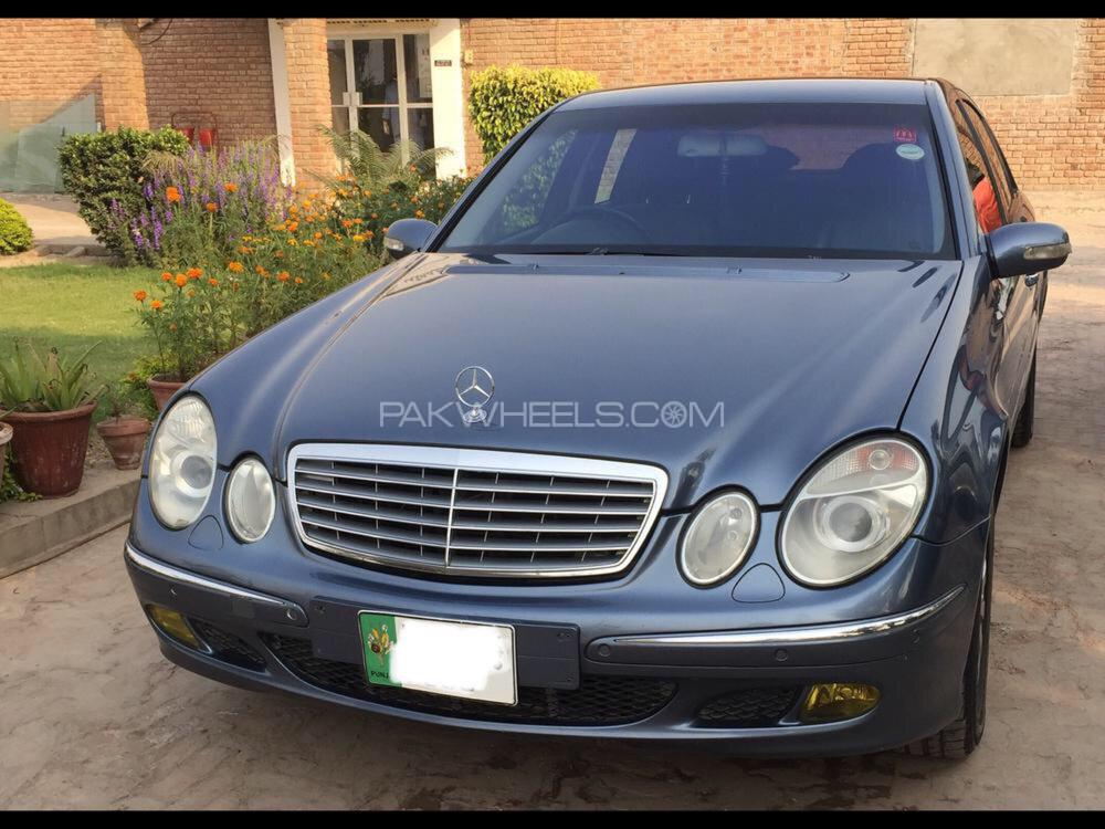 Mercedes Benz E Class Estate 2005 for Sale in Faisalabad Image-1