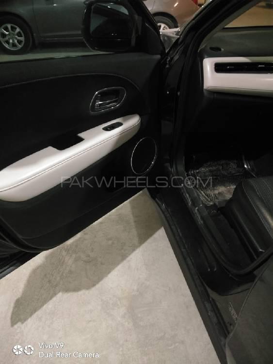 Honda Vezel 2014 for Sale in Rawalpindi Honda Vezel 2014 for Sale in Rawalpindi Image-5