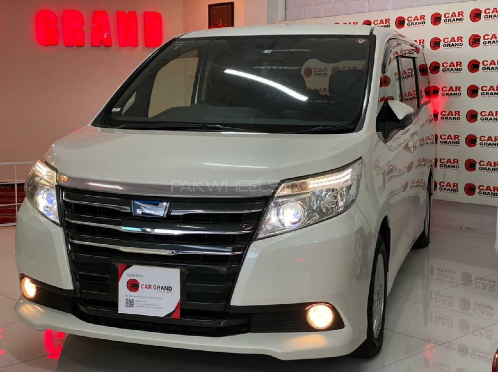 ٹویوٹا نوح 2015 for Sale in پشاور ٹویوٹا نوح 2015 for Sale in پشاور Image-6