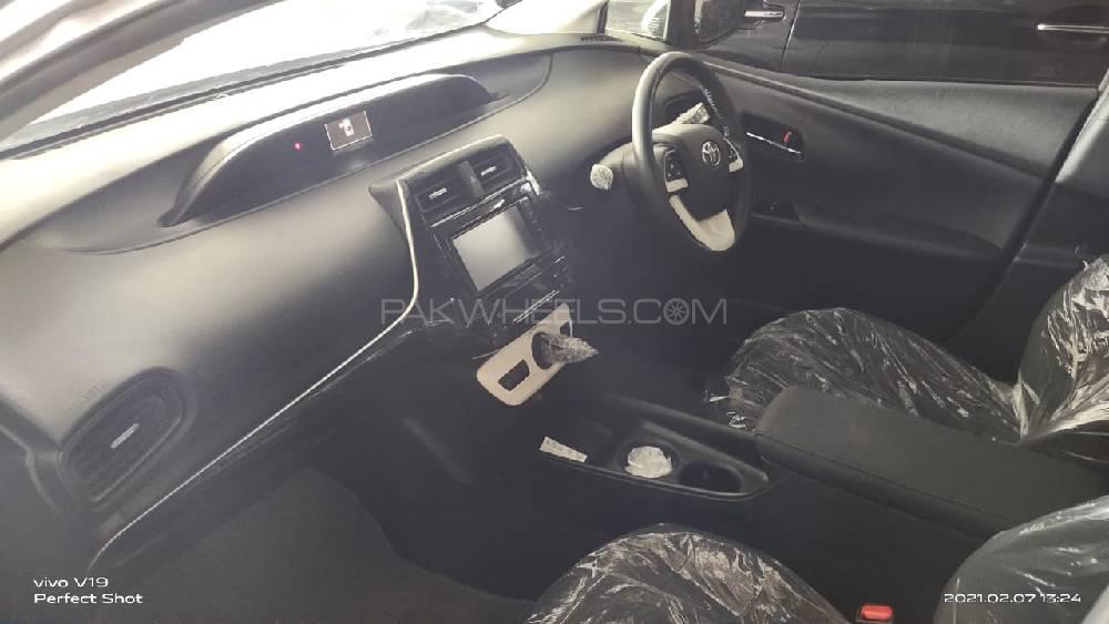 Toyota Prius 2017 for Sale in Peshawar Toyota Prius 2017 for Sale in Peshawar Image-5