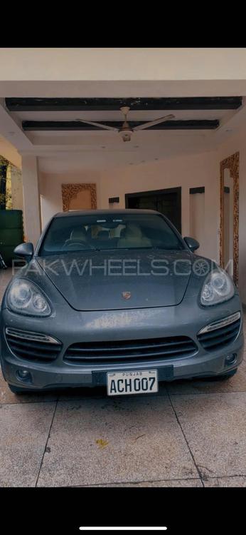 Porsche Cayenne - 2014 Porsche Image-1