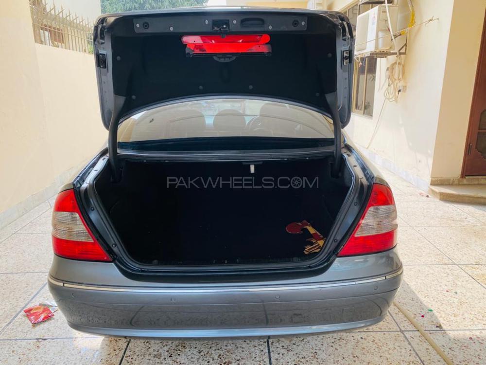 Mercedes Benz E Class 2008 for Sale in Lahore Mercedes Benz E Class 2008 for Sale in Lahore Image-14