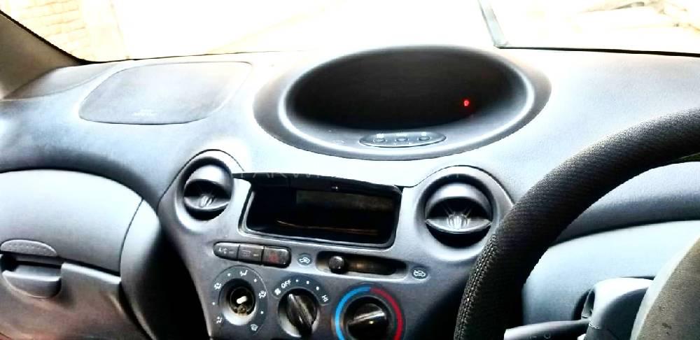 Toyota Vitz 2001 for Sale in Peshawar Toyota Vitz 2001 for Sale in Peshawar Image-5