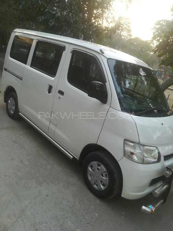 Toyota Town Ace 2015 for Sale in Lahore Toyota Town Ace 2015 for Sale in Lahore Image-17