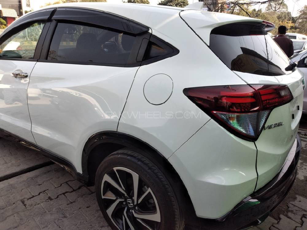 Honda Vezel 2016 for Sale in Lahore Honda Vezel 2016 for Sale in Lahore Image-7
