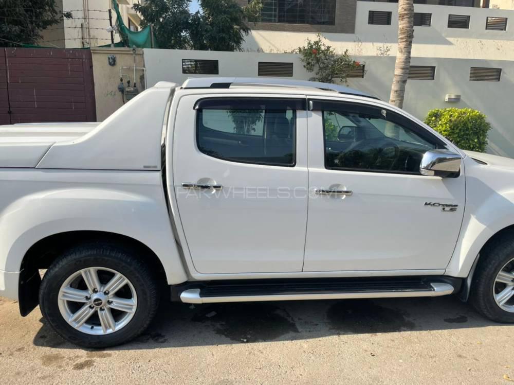Isuzu D-Max 2019 for Sale in Karachi Isuzu D-Max 2019 for Sale in Karachi Image-3