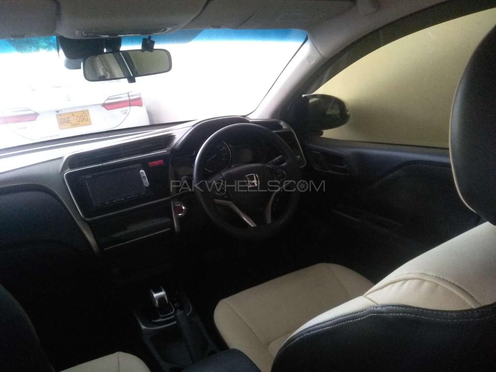 ہونڈا گریس ہائبرڈ 2015 for Sale in کراچی ہونڈا گریس ہائبرڈ 2015 for Sale in کراچی Image-11