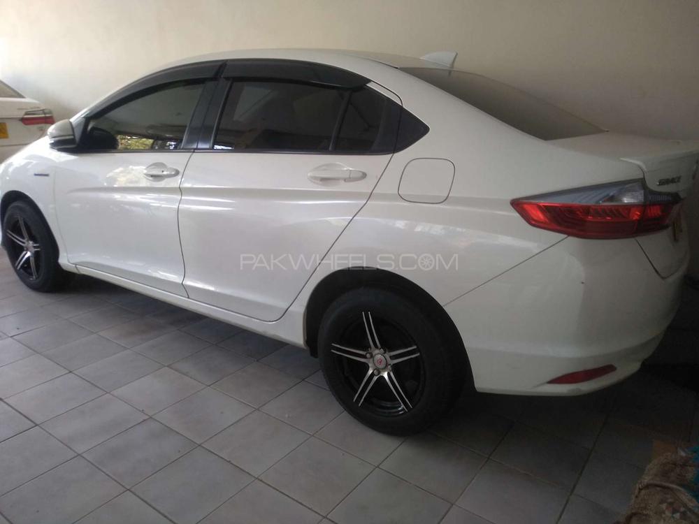 ہونڈا گریس ہائبرڈ 2015 for Sale in کراچی ہونڈا گریس ہائبرڈ 2015 for Sale in کراچی Image-13