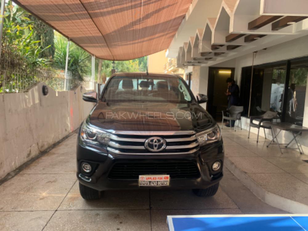 Toyota Hilux 2021 for Sale in Islamabad Image-1