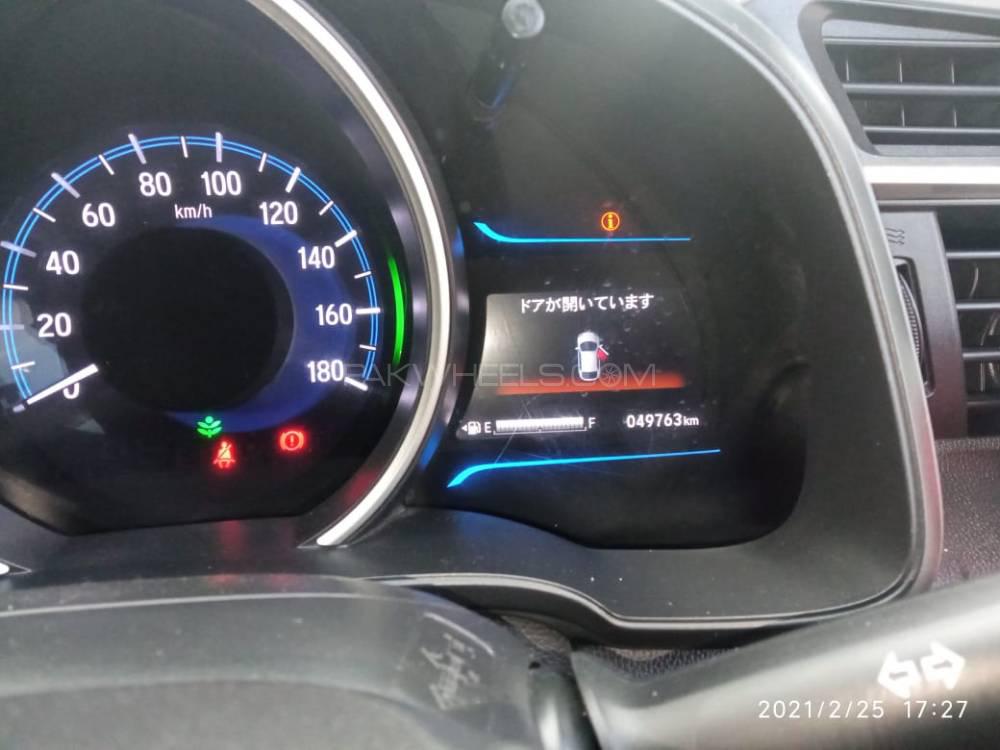 Honda Fit 2015 for Sale in Islamabad Honda Fit 2015 for Sale in Islamabad Image-17