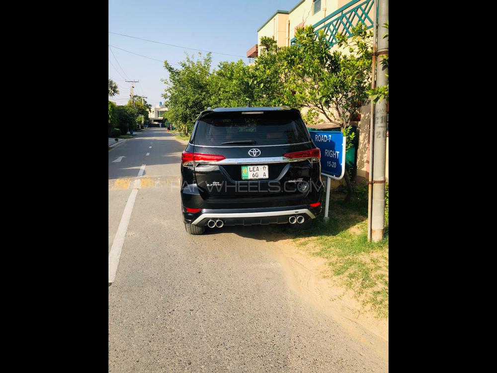 ٹویوٹا فورچیونر 2017 for Sale in لاہور Image-1