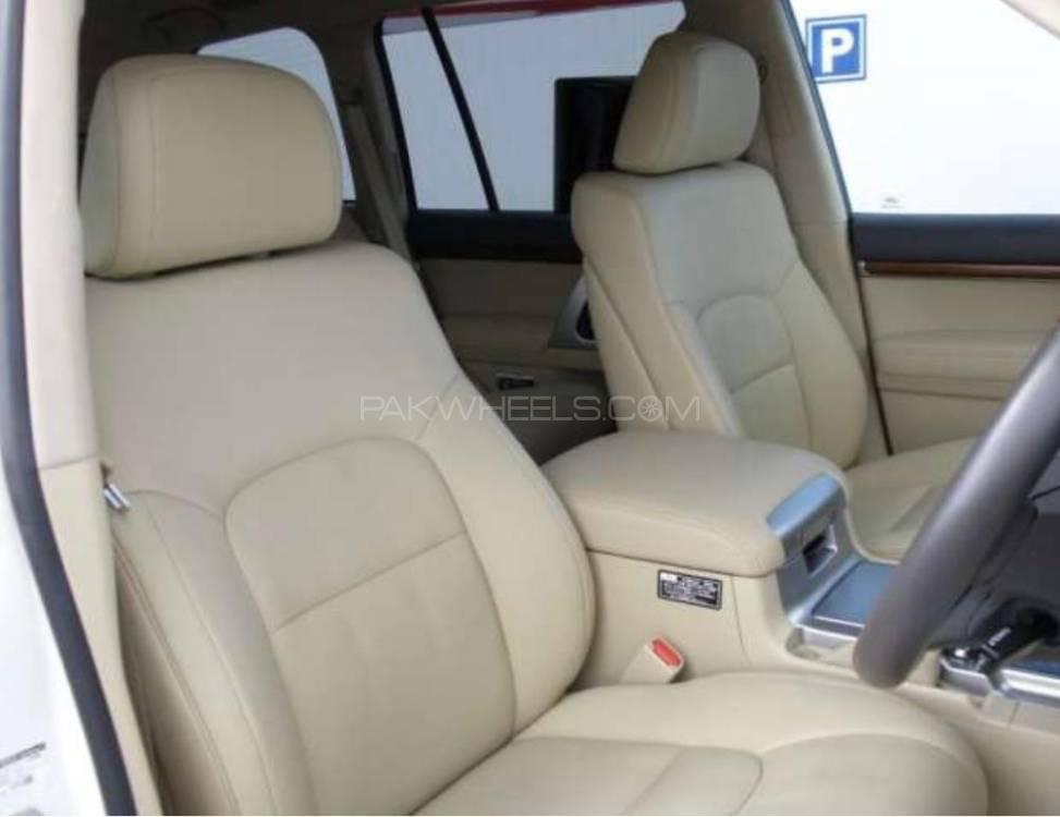 Toyota Land Cruiser 2015 for Sale in Lahore Toyota Land Cruiser 2015 for Sale in Lahore Image-8