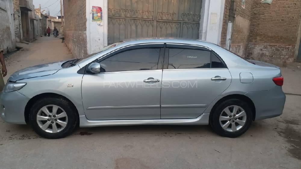 Toyota Corolla 2013 for Sale in Nowshera Image-1