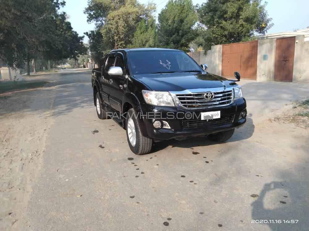 Toyota Hilux 2014 for Sale in Multan Image-1