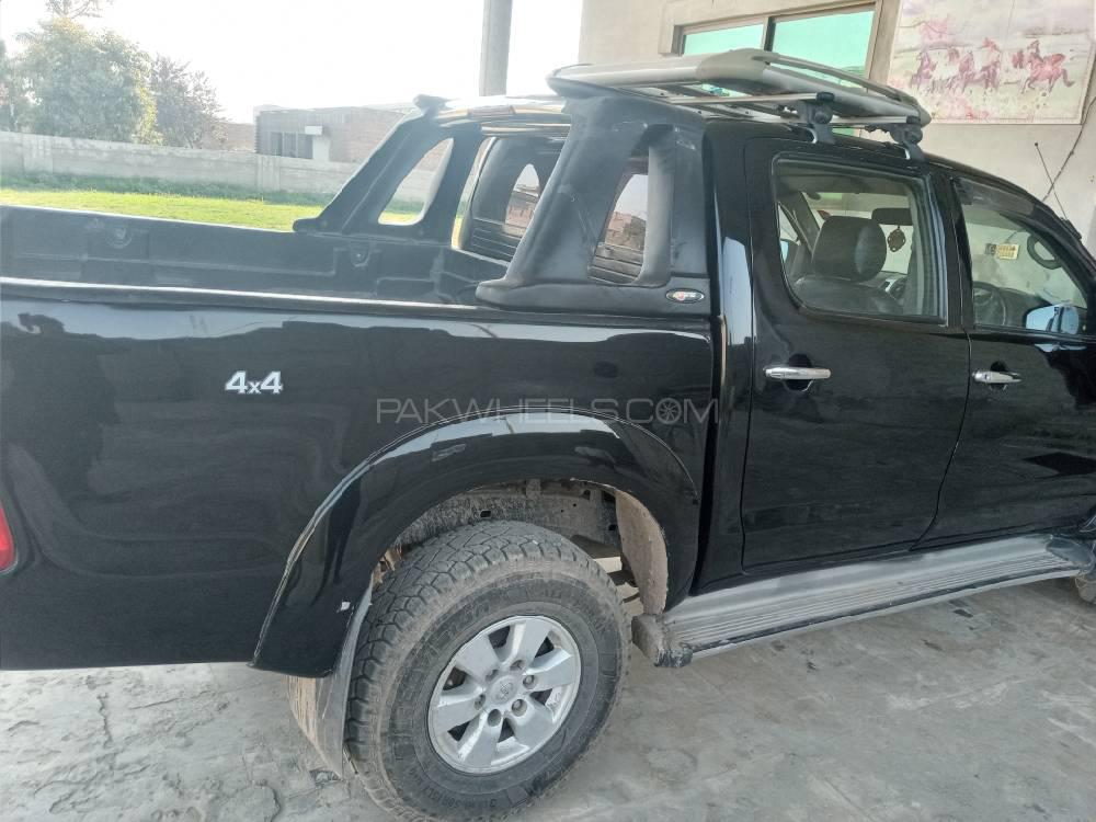 ٹویوٹا ہائیلکس 2011 for Sale in سمبڑیال ٹویوٹا ہائیلکس 2011 for Sale in سمبڑیال Image-7