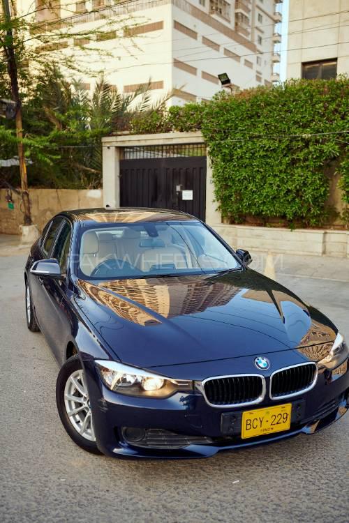 BMW 3 Series 2014 for Sale in Karachi BMW 3 Series 2014 for Sale in Karachi Image-9