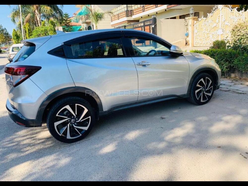 Honda Vezel 2015 for Sale in Rawalpindi Image-1