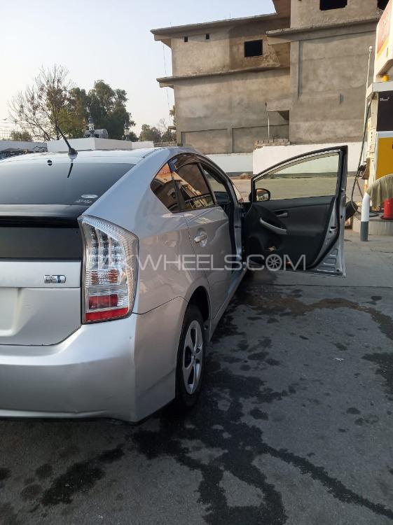 Toyota Prius 2010 for Sale in Mardan Toyota Prius 2010 for Sale in Mardan Image-2