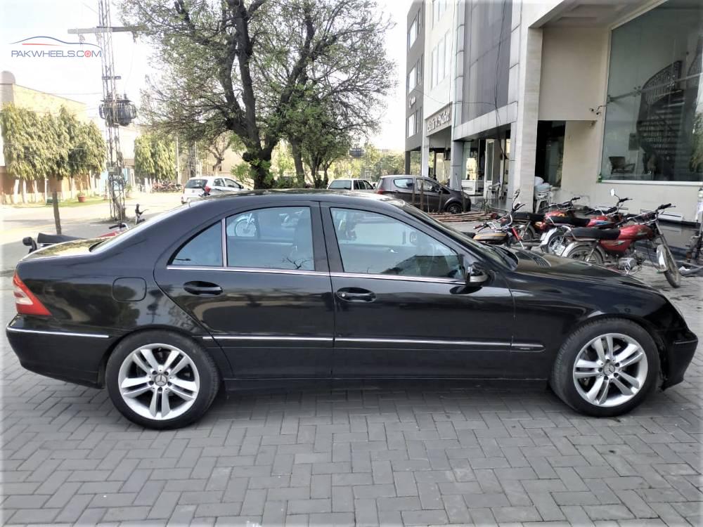 Mercedes Benz C Class 2006 for Sale in Lahore Mercedes Benz C Class 2006 for Sale in Lahore Image-2