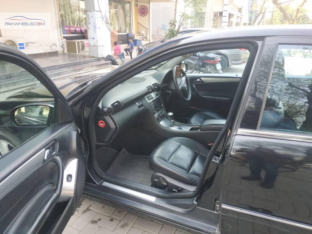 Mercedes Benz C Class 2006 for Sale in Lahore Mercedes Benz C Class 2006 for Sale in Lahore Image-11