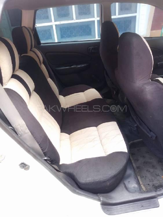 نسان اے ڈی وین 2006 for Sale in ایبٹ آباد نسان اے ڈی وین 2006 for Sale in ایبٹ آباد Image-4