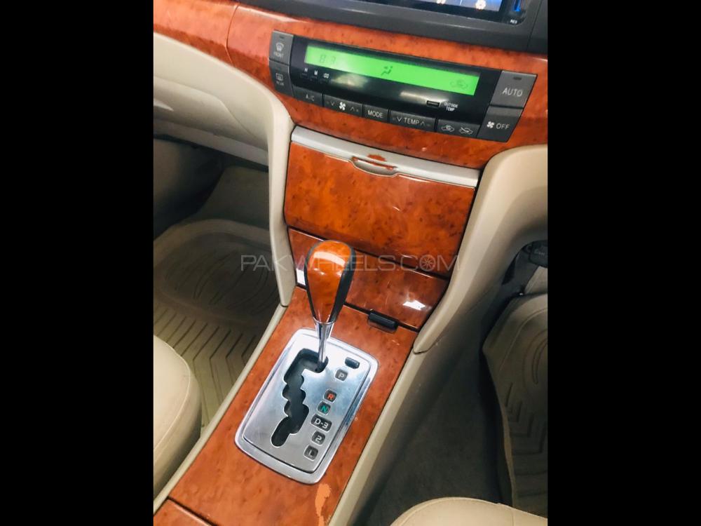 Toyota Premio 2005 for Sale in Peshawar Toyota Premio 2005 for Sale in Peshawar Image-4