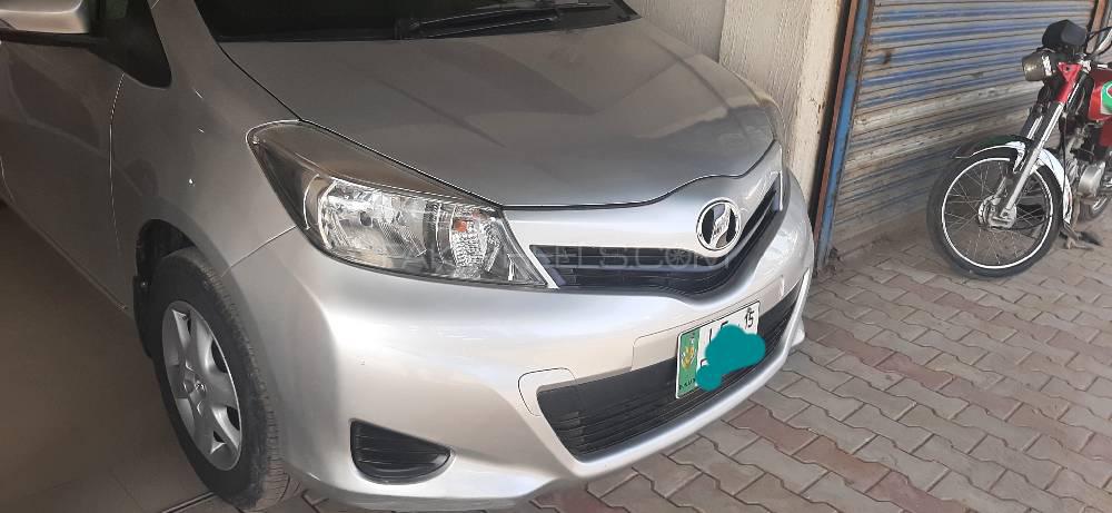 Toyota Vitz 2012 for Sale in Sahiwal Image-1