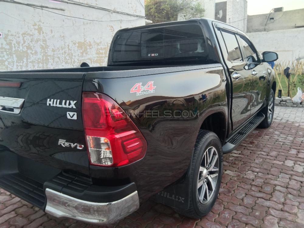 Toyota Hilux 2020 for Sale in Dera ismail khan Toyota Hilux 2020 for Sale in Dera ismail khan Image-4