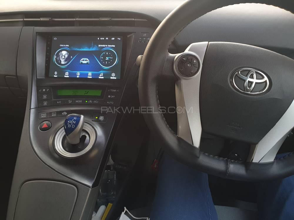 Toyota Prius 2010 for Sale in Lahore Toyota Prius 2010 for Sale in Lahore Image-5