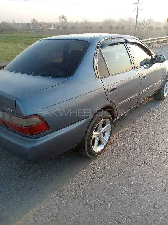 Toyota Corolla 2001 for Sale in Peshawar Toyota Corolla 2001 for Sale in Peshawar Image-3