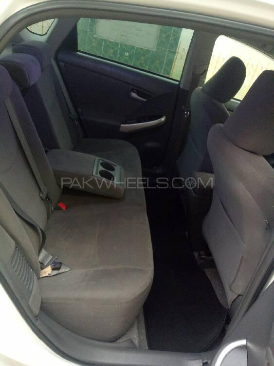 Toyota Prius 2010 for Sale in Sahiwal Toyota Prius 2010 for Sale in Sahiwal Image-12