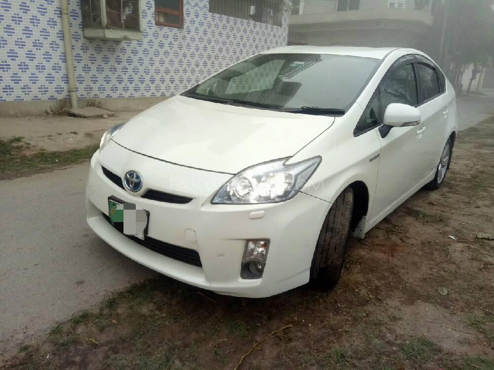 Toyota Prius 2010 for Sale in Sahiwal Toyota Prius 2010 for Sale in Sahiwal Image-8