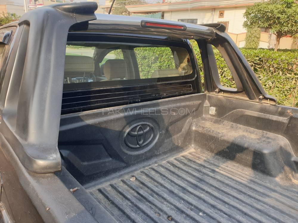 Toyota Hilux 2014 for Sale in Multan Toyota Hilux 2014 for Sale in Multan Image-3