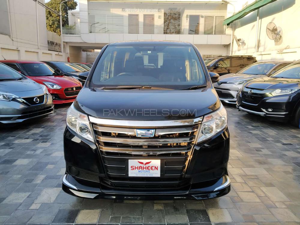 Toyota Noah 2015 for Sale in Lahore Image-1