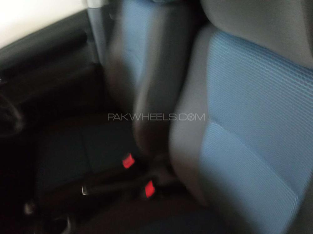 Suzuki Swift 2017 for Sale in Rawalpindi Suzuki Swift 2017 for Sale in Rawalpindi Image-5