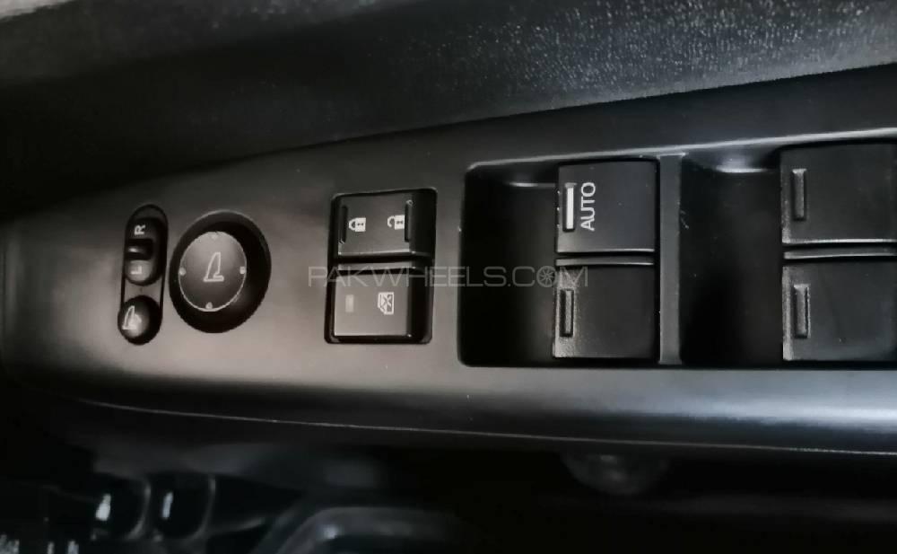 ہونڈا این باکس 2017 for Sale in لاہور ہونڈا این باکس 2017 for Sale in لاہور Image-15