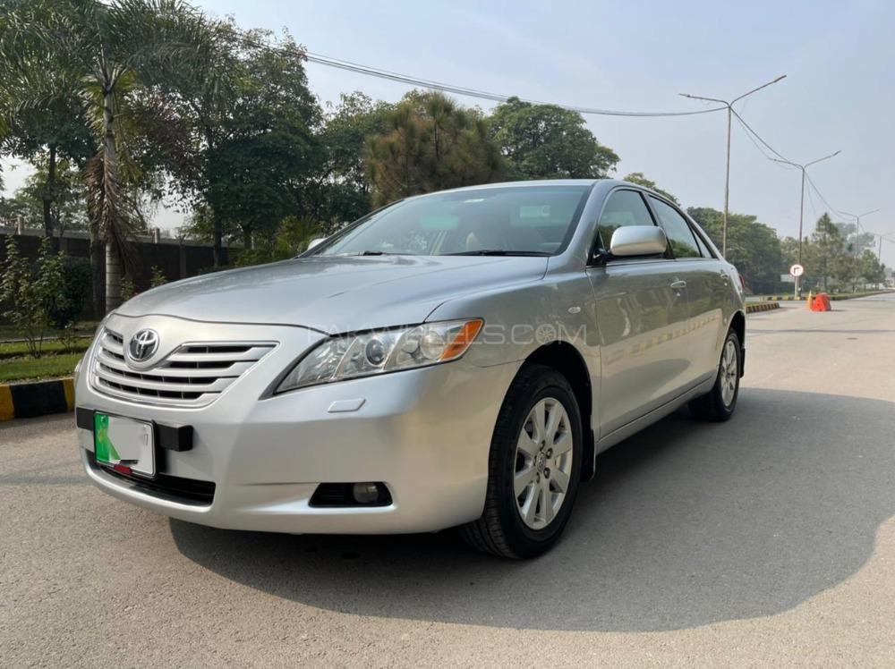 Toyota Camry 2007 for Sale in Lahore Image-1