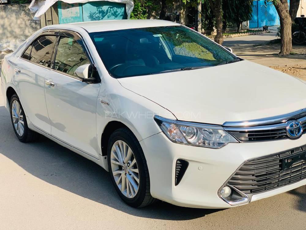 Toyota Camry 2015 for Sale in Lahore Image-1