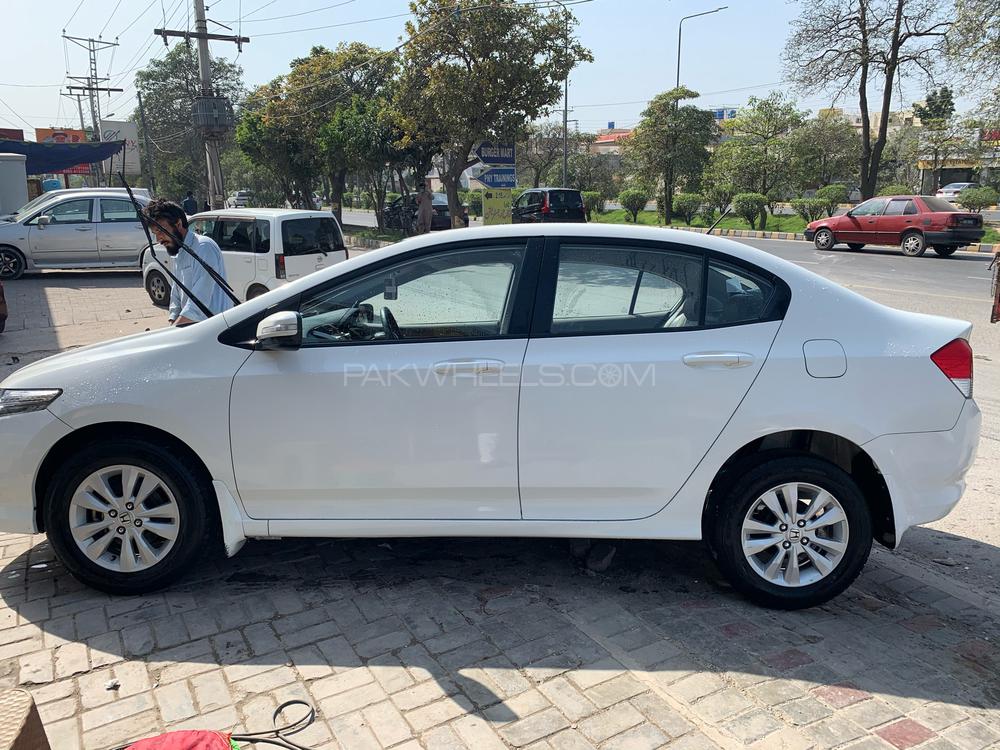Honda City 2014 for Sale in Lahore Honda City 2014 for Sale in Lahore Image-12