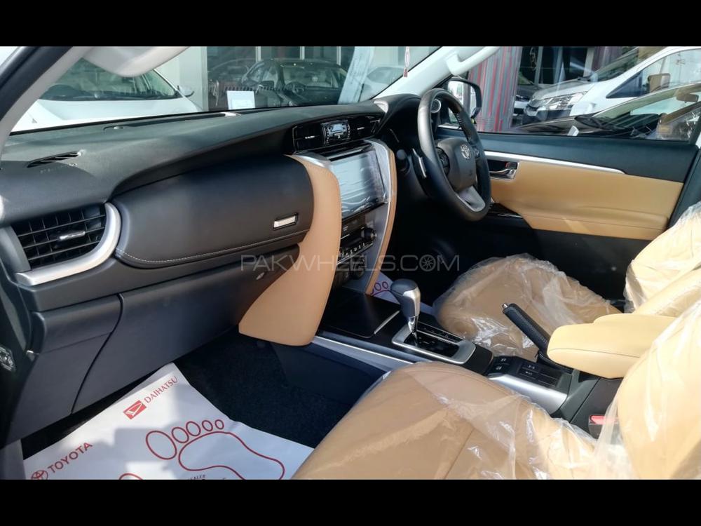 Toyota Fortuner 2021 for Sale in Lahore Toyota Fortuner 2021 for Sale in Lahore Image-4