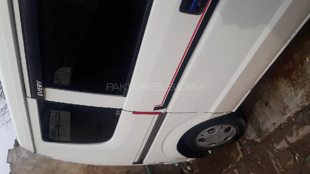 مازدا سکرم وین 2007 for Sale in گجرانوالہ مازدا سکرم وین 2007 for Sale in گجرانوالہ Image-2