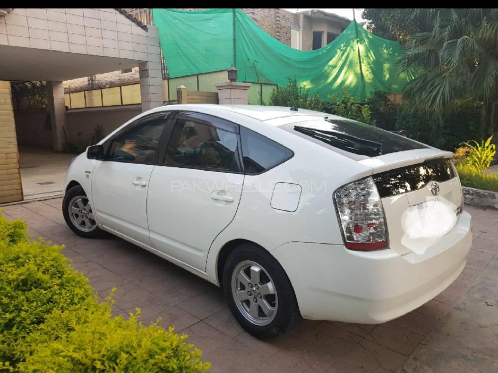 Toyota Prius 2010 for Sale in Islamabad Toyota Prius 2010 for Sale in Islamabad Image-2